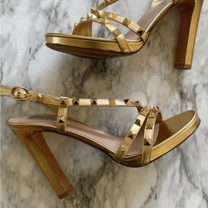 Gold Valentino Sandals- great condition